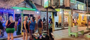 Duval's on a Saturday night, downtown San Clemente. Duval's on a Saturday night, downtown San Clemente.