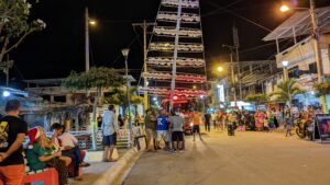 Christmas tree raising and lighting party, downtown San Clemente, 2025. Christmas tree raising and lighting party, downtown San Clemente, 2025.